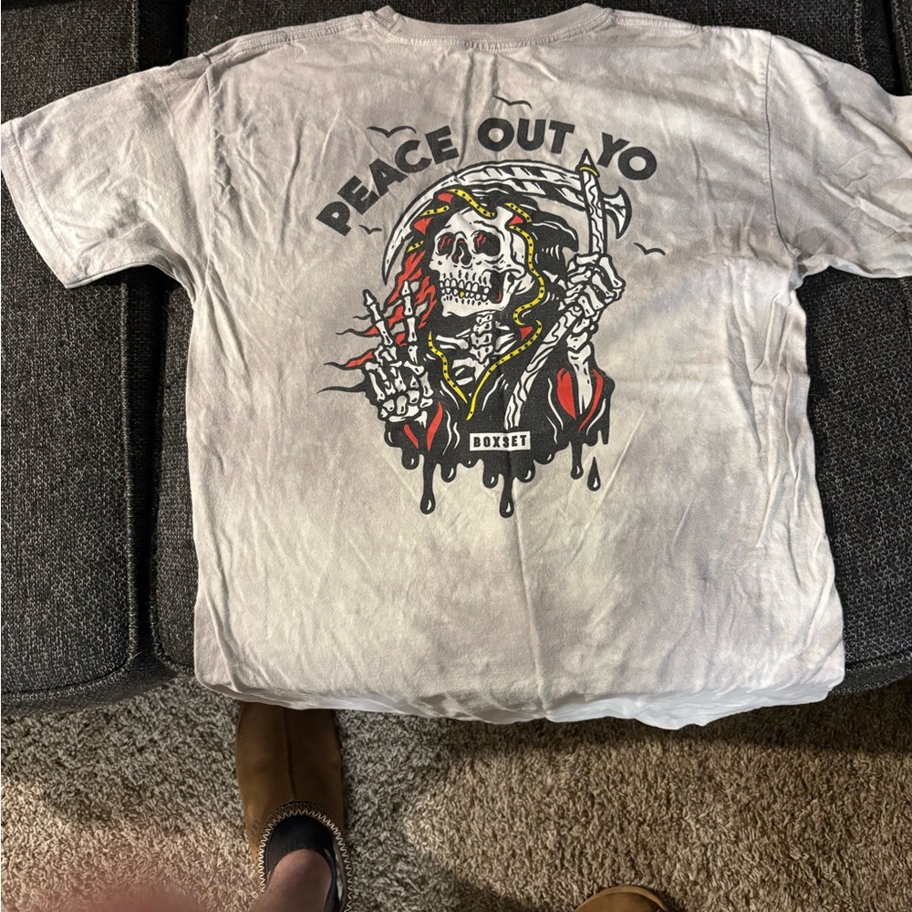 Peace Out Yo Graphic T-Shirt